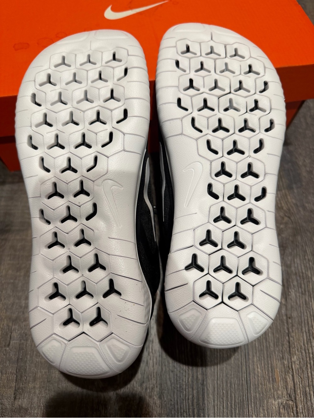 NIKE FREE RN - Picture 5 of 12